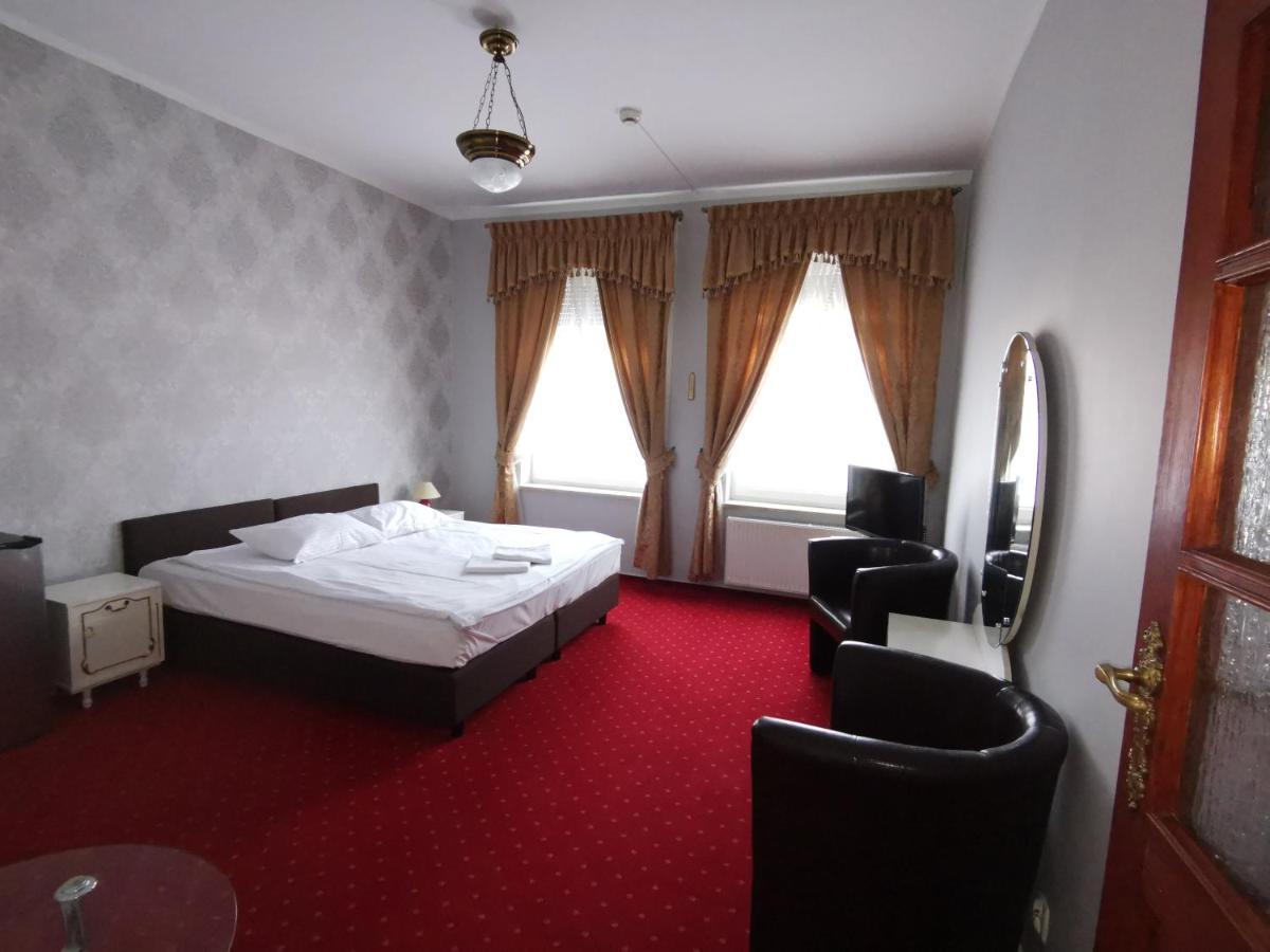 Hotel Nad Rzeczka Torun Exterior foto