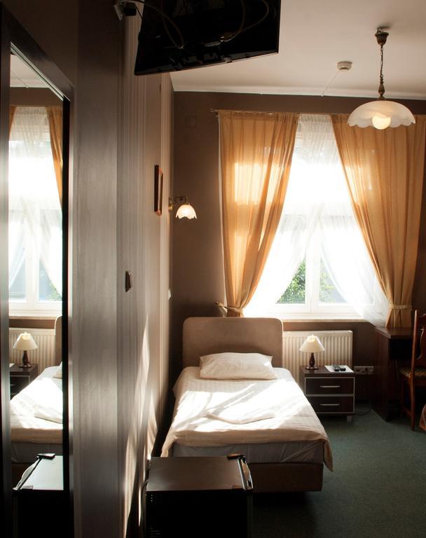 Hotel Nad Rzeczka Torun Quarto foto