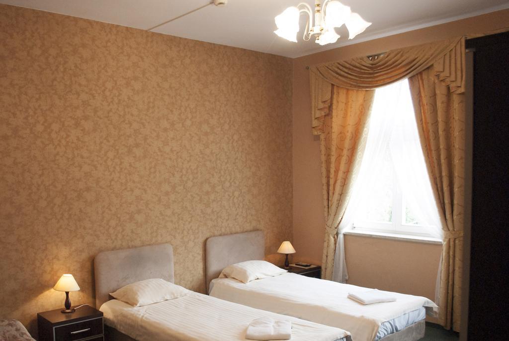 Hotel Nad Rzeczka Torun Quarto foto