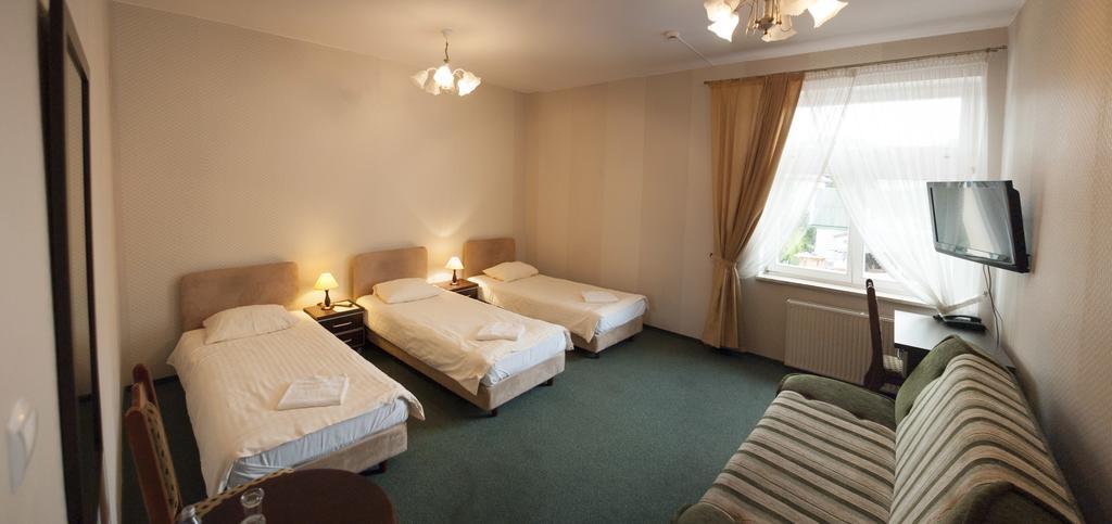 Hotel Nad Rzeczka Torun Quarto foto