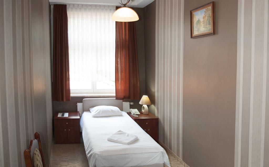 Hotel Nad Rzeczka Torun Quarto foto